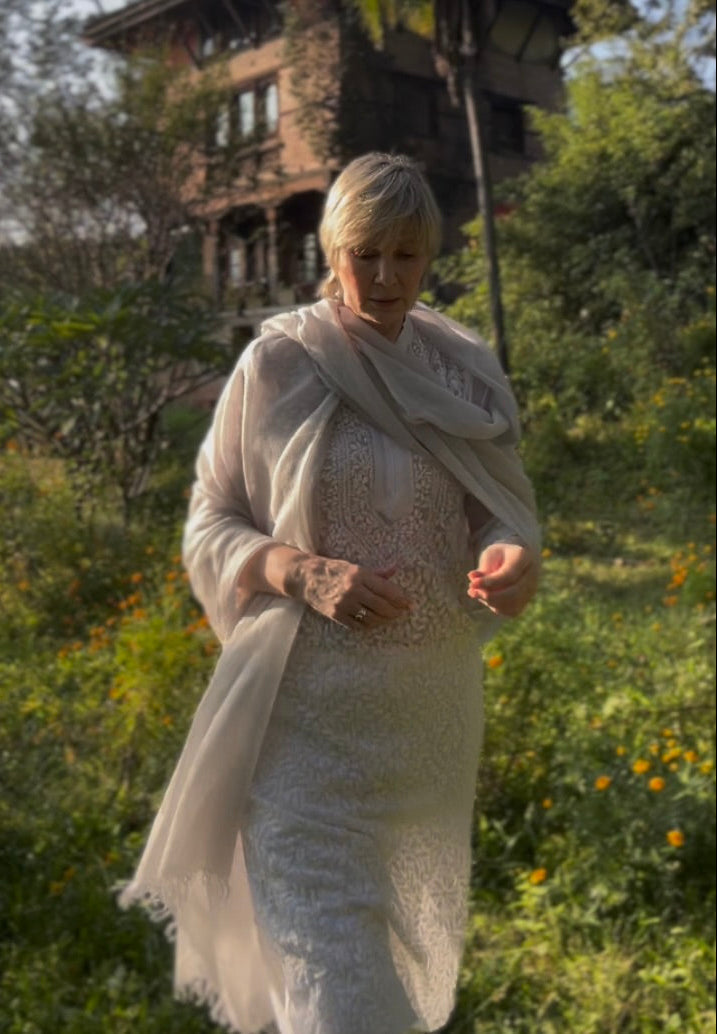 Premium Light Grey Pure Cashmere Wrap - Handwoven Himalayan Luxury Scarf