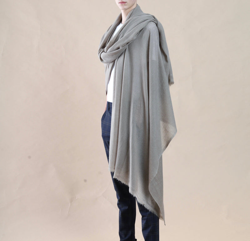 Travel Wrap Taupe - Cashmere Luxe