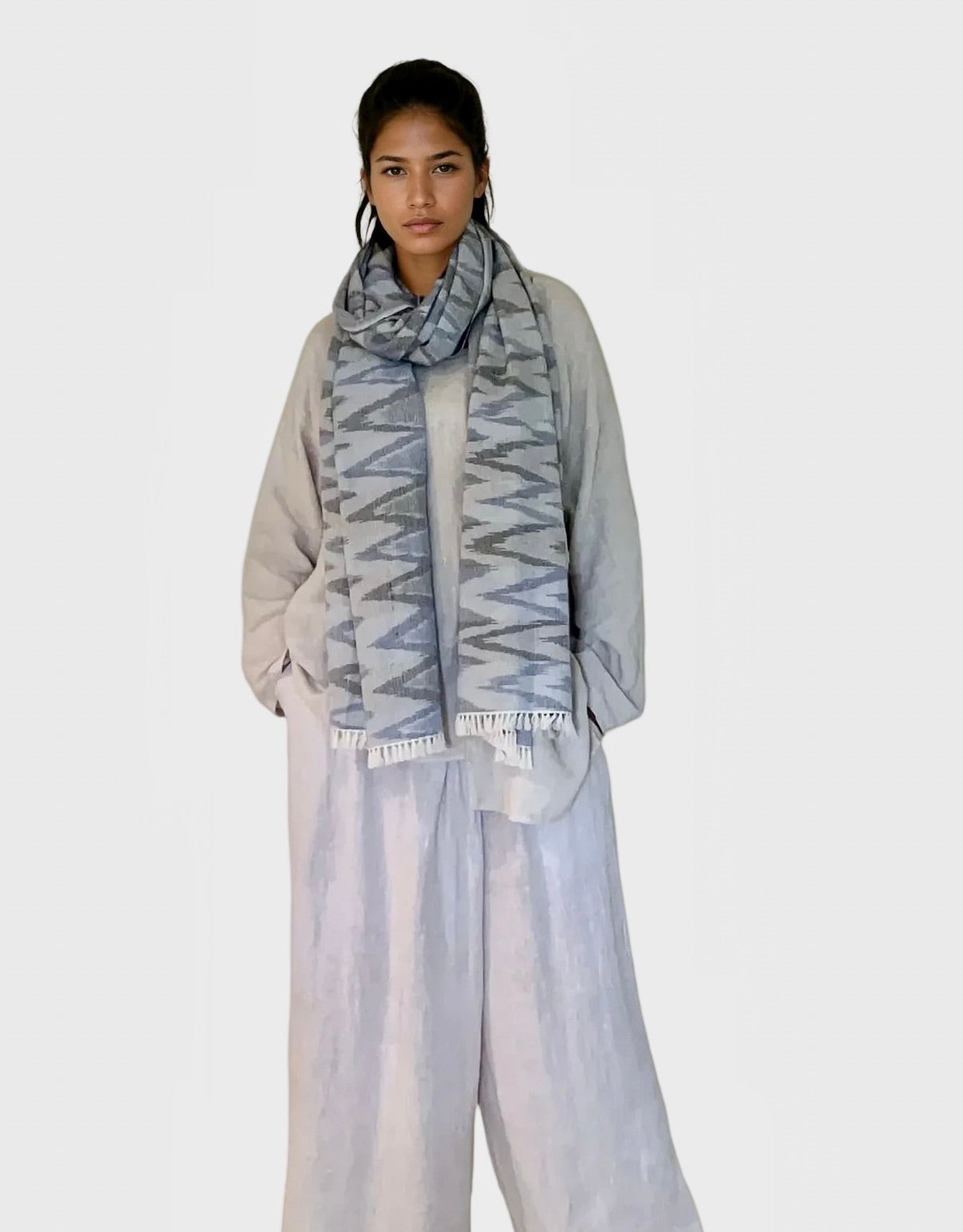 IKAT WRAP  BLUE GREY
