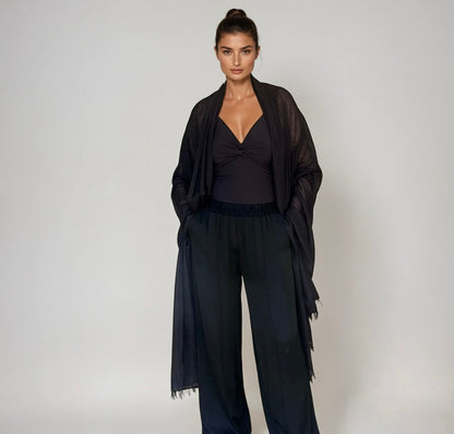 PURE CASHMERE WRAP BLACK