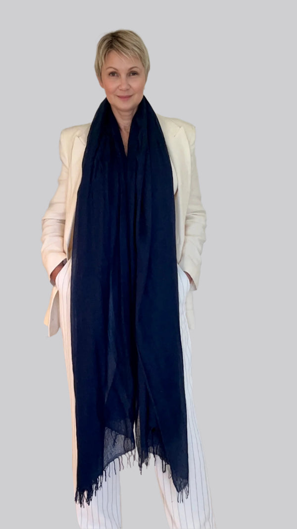 PURE CASHMERE NAVY WRAP - Cashmere Luxe