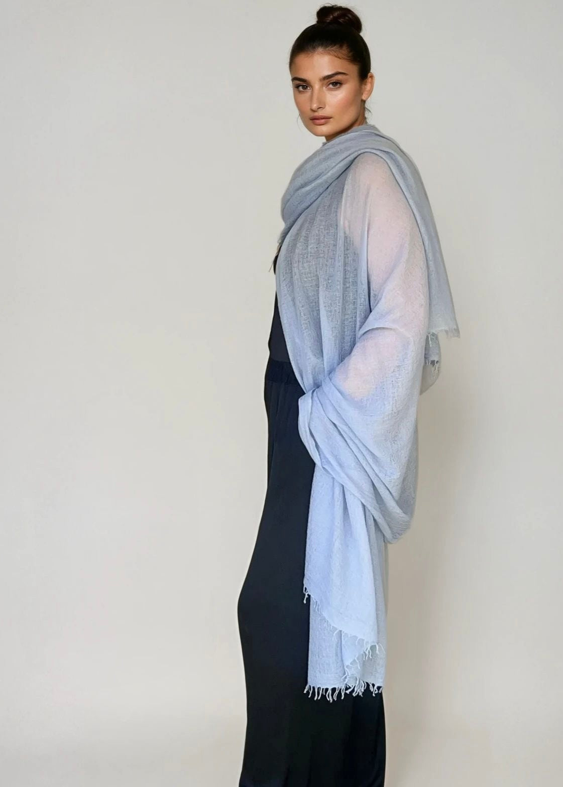 HÜLLE AUS VERFASSENEM DENIM AUS REINEM KASCHMIR