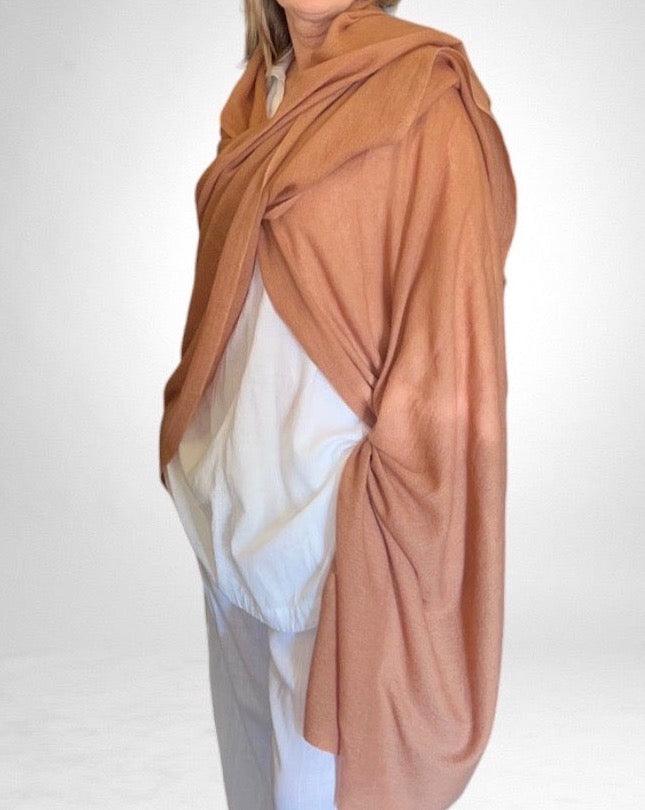 TRAVEL WRAP CAMEL - Cashmere Luxe