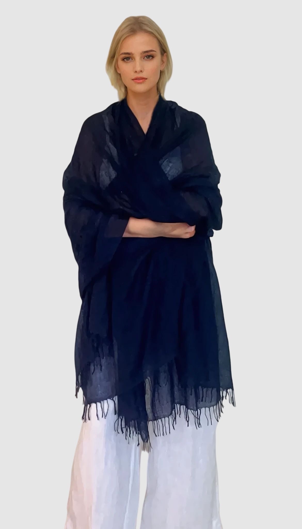 PURE CASHMERE NAVY WRAP