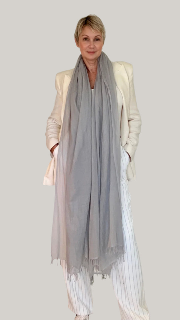 PURE CASHMERE LIGHT GREY WRAP - Cashmere Luxe