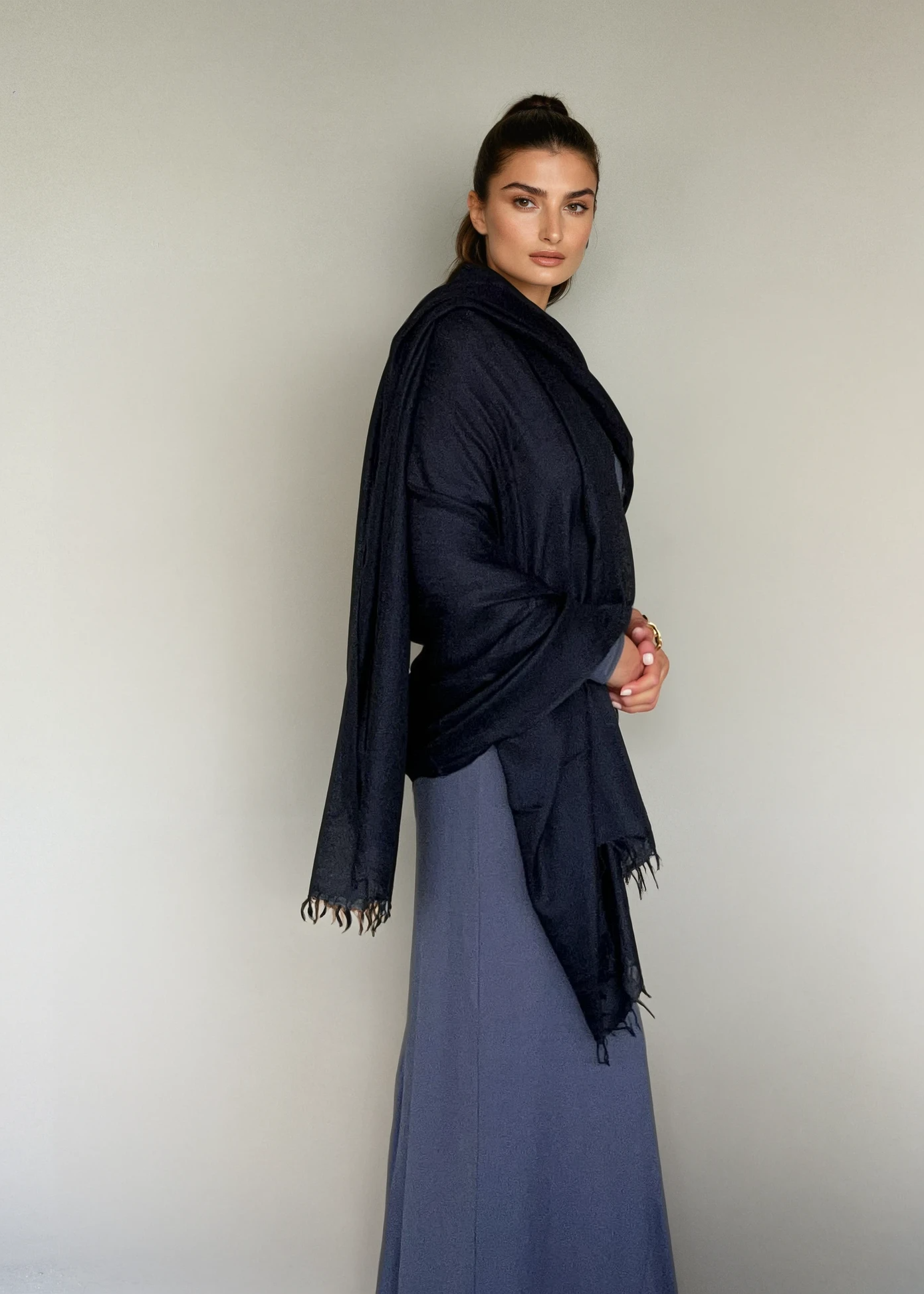 وشاح أسود من الكشمير الخالص | وشاح فاخر منسوج يدويًا