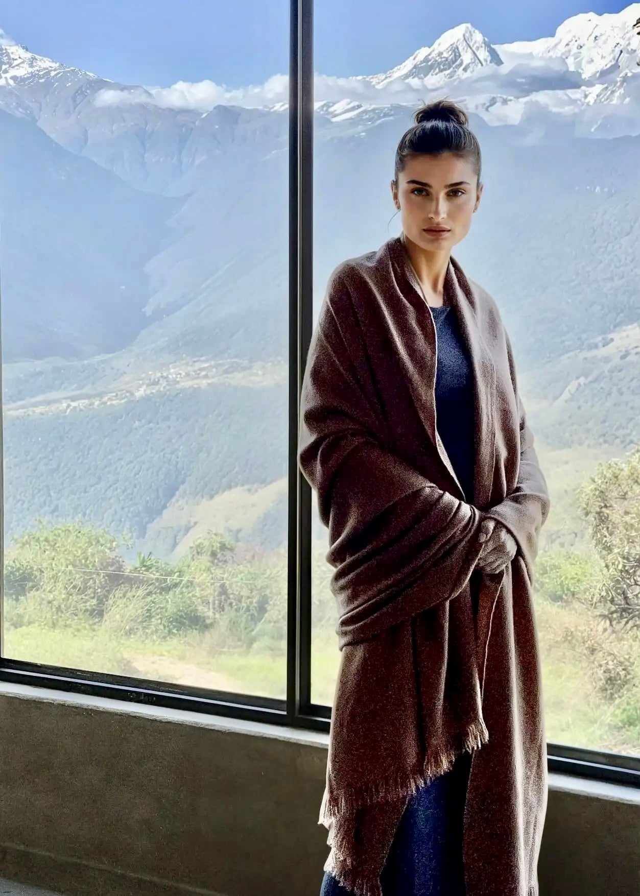 Heavyweight Plant-Dyed Cashmere Wrap | Tan