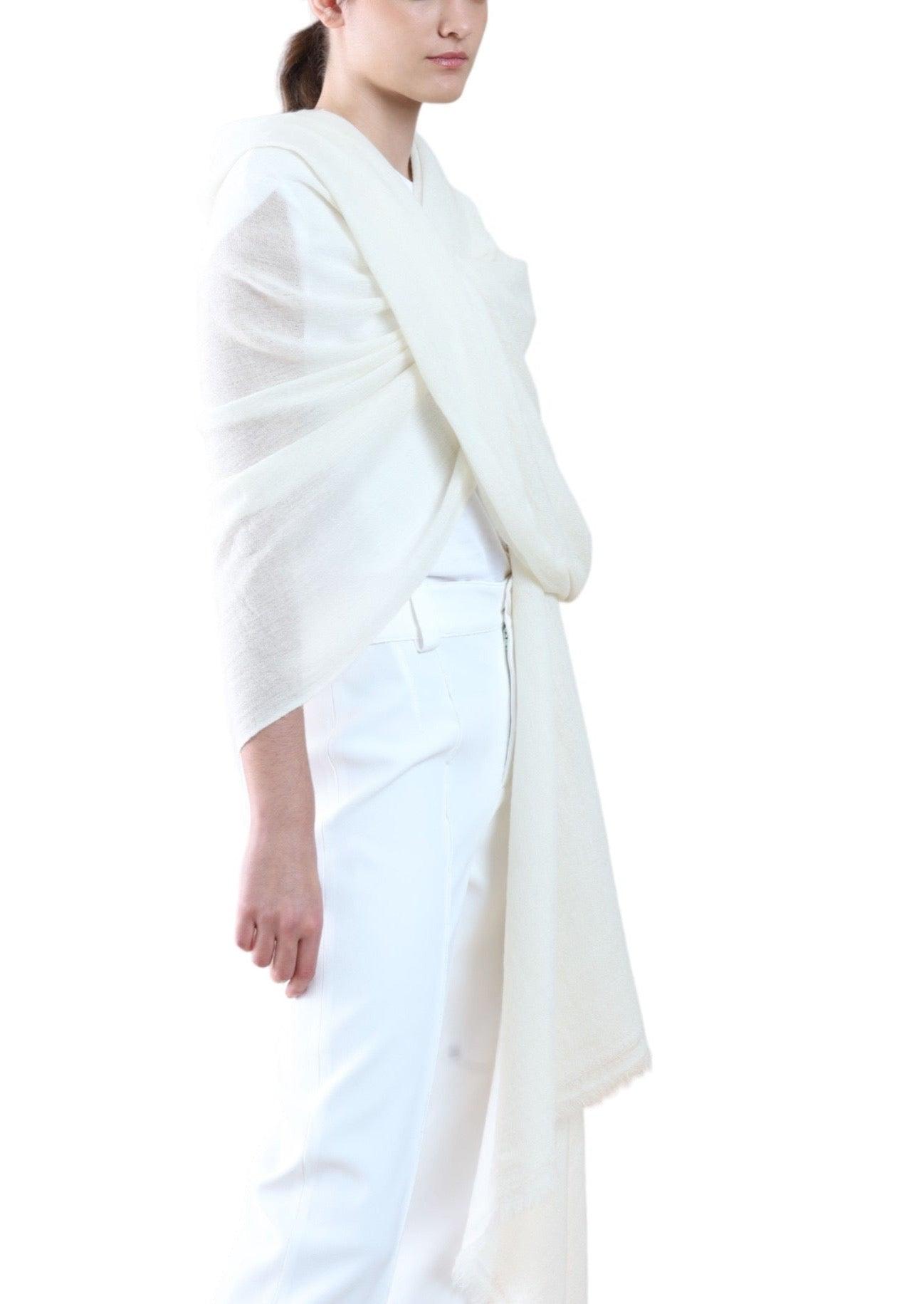 TRAVEL WRAP WHITE - Cashmere Luxe