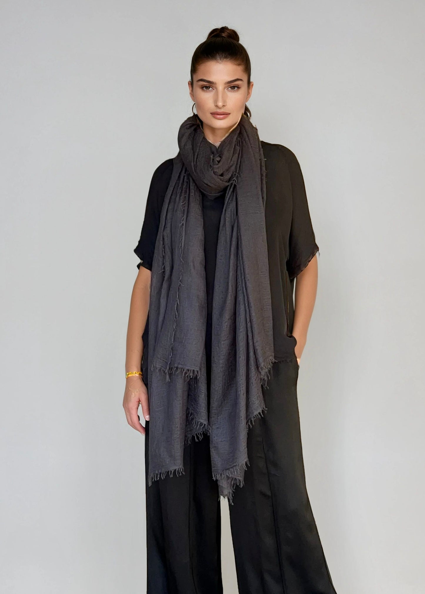 LEICHTER KASCHMIR-WICKEL – CHARCOAL