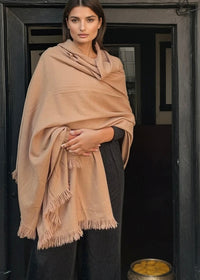 Heavyweight Plant-Dyed Cashmere Wrap | Tan