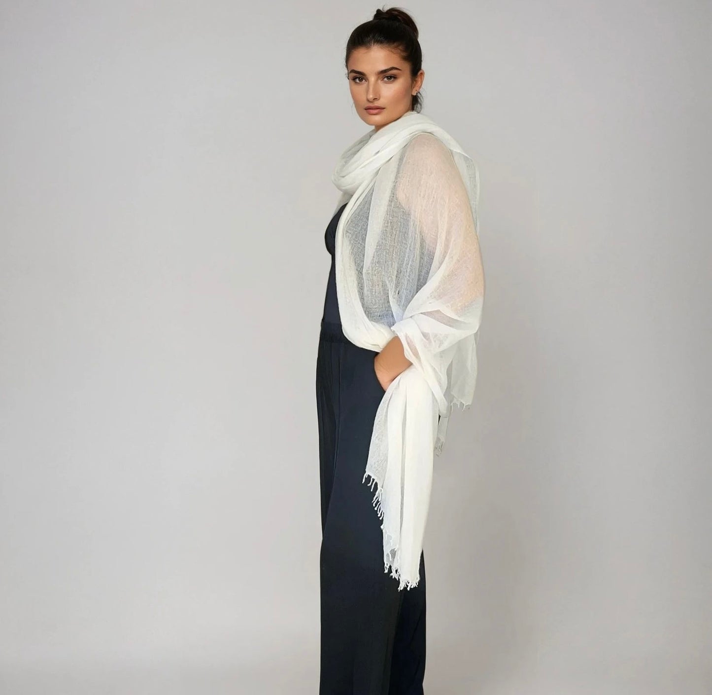 Premium White Handwoven Cashmere Wrap – Pure Himalayan Luxury Scarf
