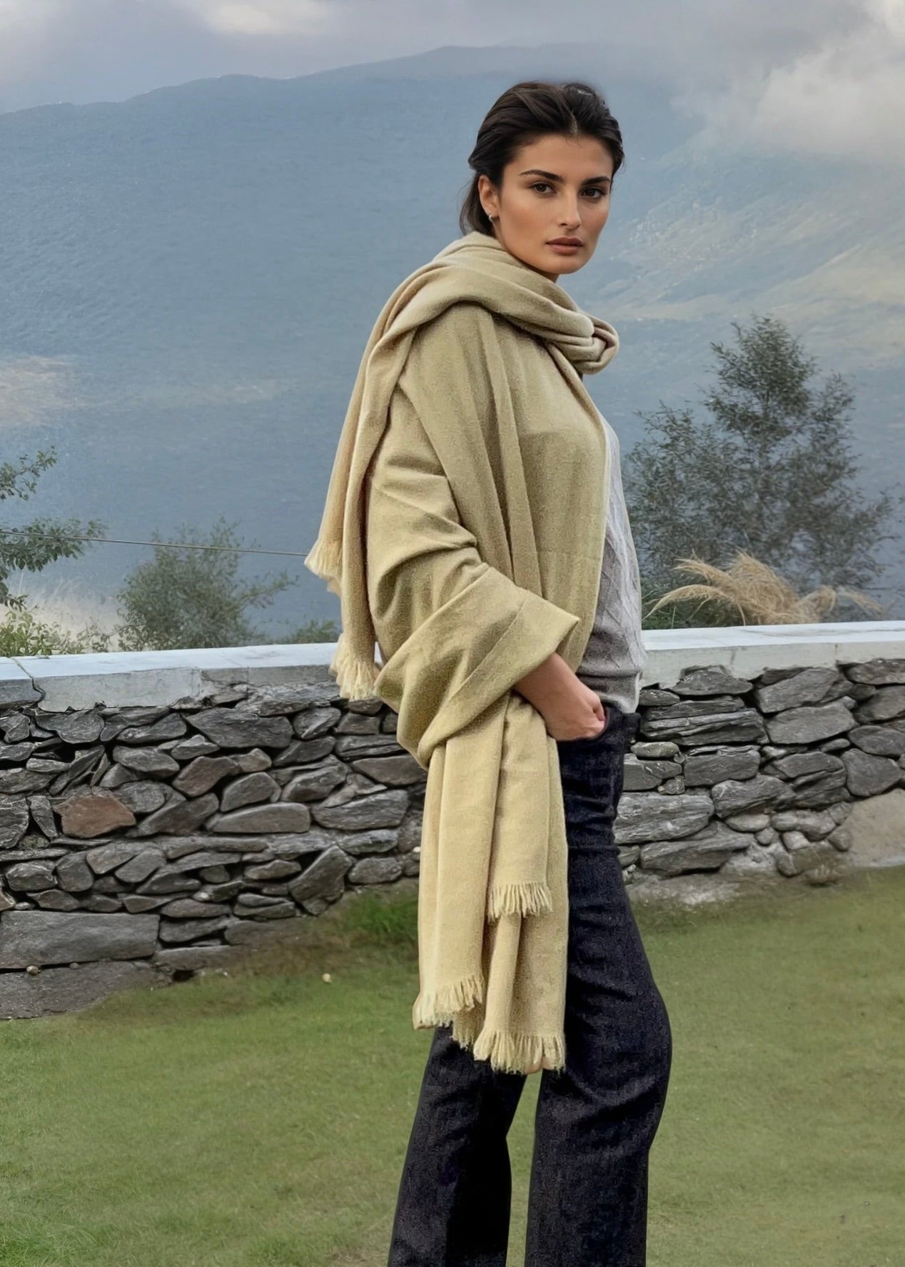 Heavyweight Plant-Dyed Cashmere Wrap | Mustard