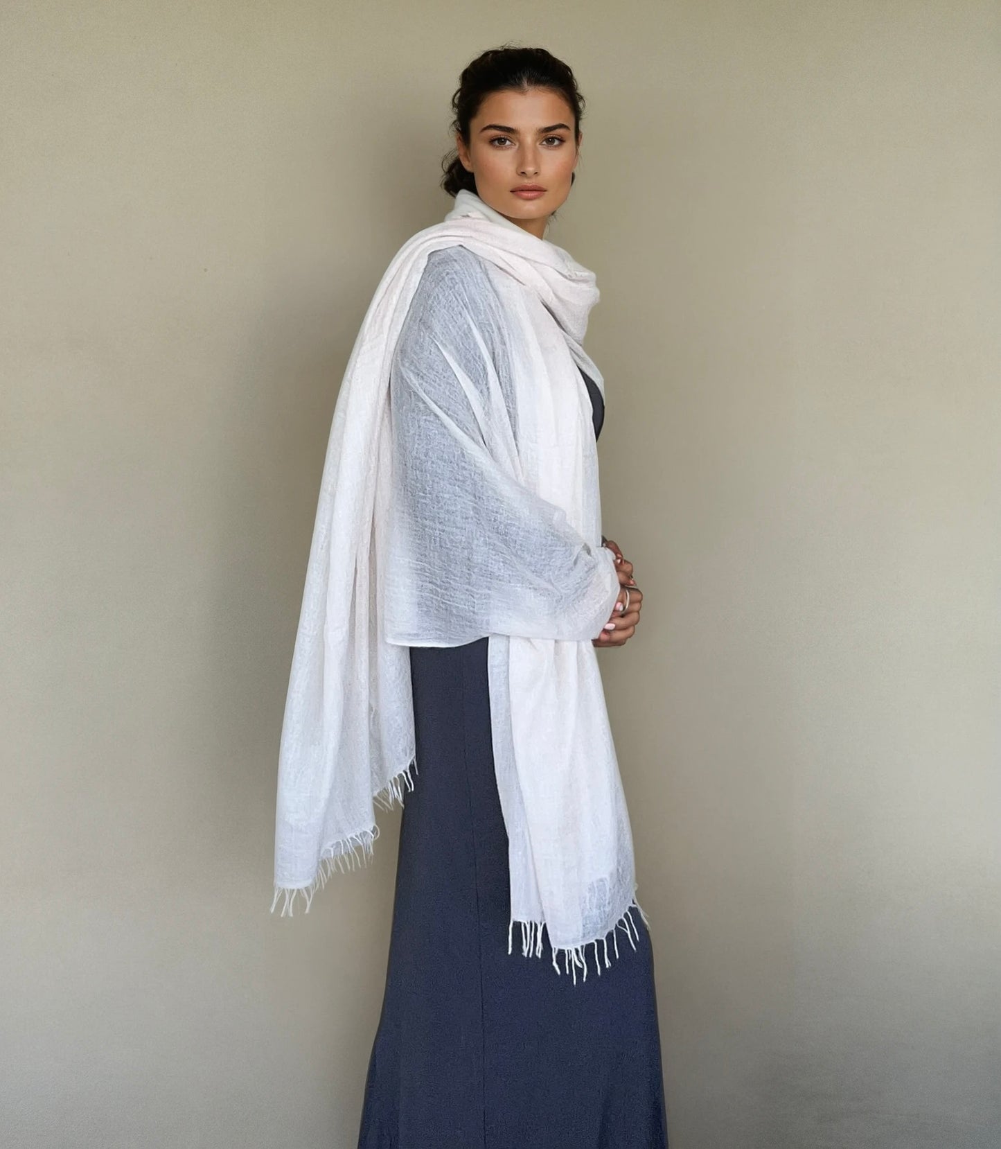 وشاح من الكشمير الأبيض الخالص | وشاح فاخر منسوج يدويًا