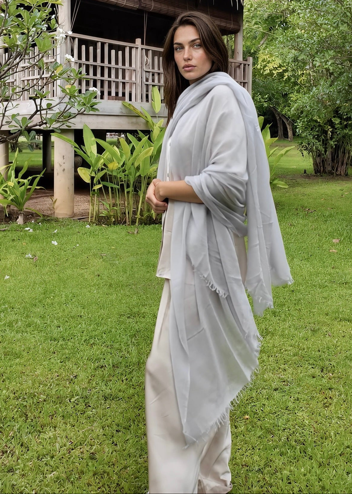 Premium Light Grey Pure Cashmere Wrap - Handwoven Himalayan Luxury Scarf