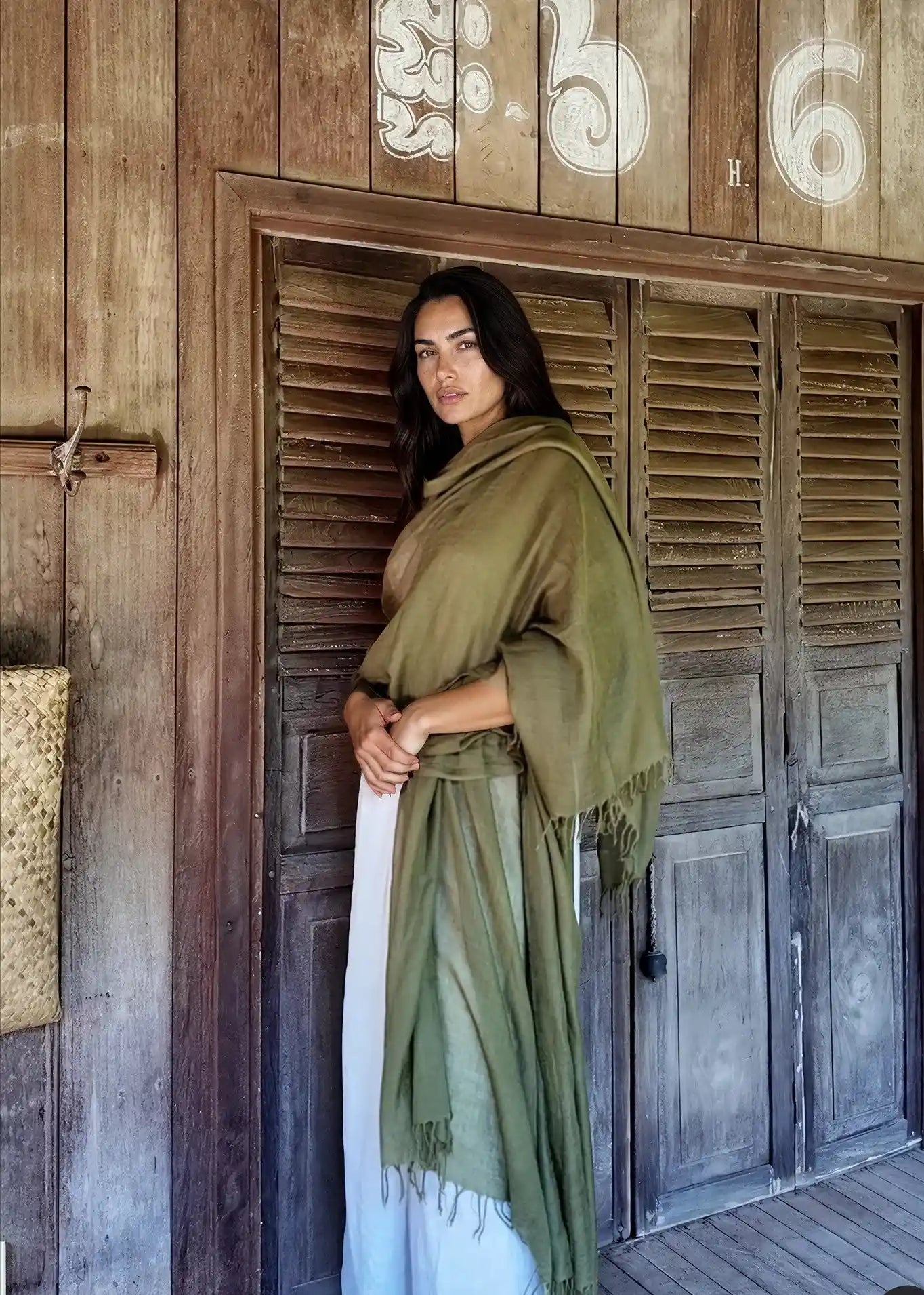 Olive Green Handwoven Cashmere Wrap | 100% Pure Himalayan Cashmere