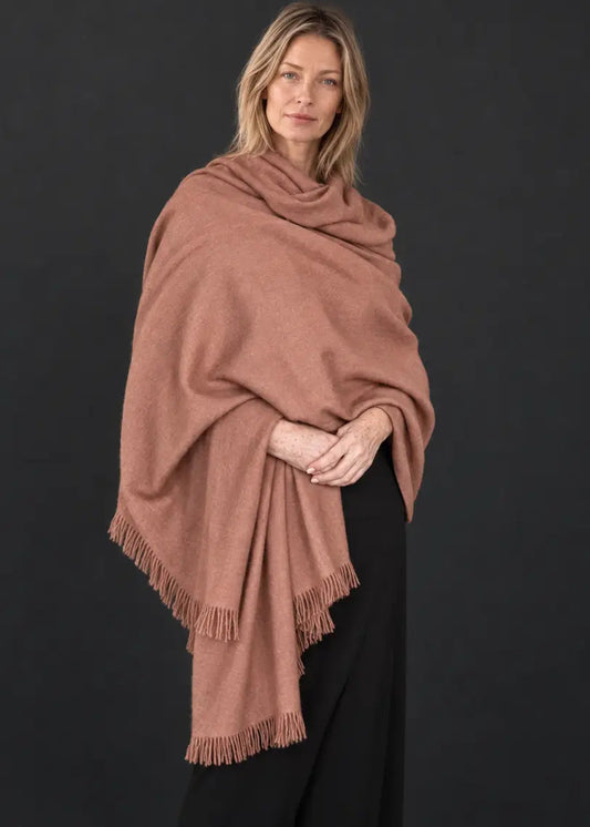 Heavyweight Plant-Dyed Cashmere Wrap | Tan