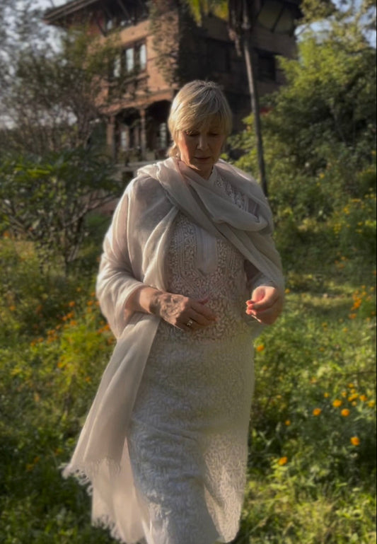 Premium Light Grey Pure Cashmere Wrap - Handwoven Himalayan Luxury Scarf