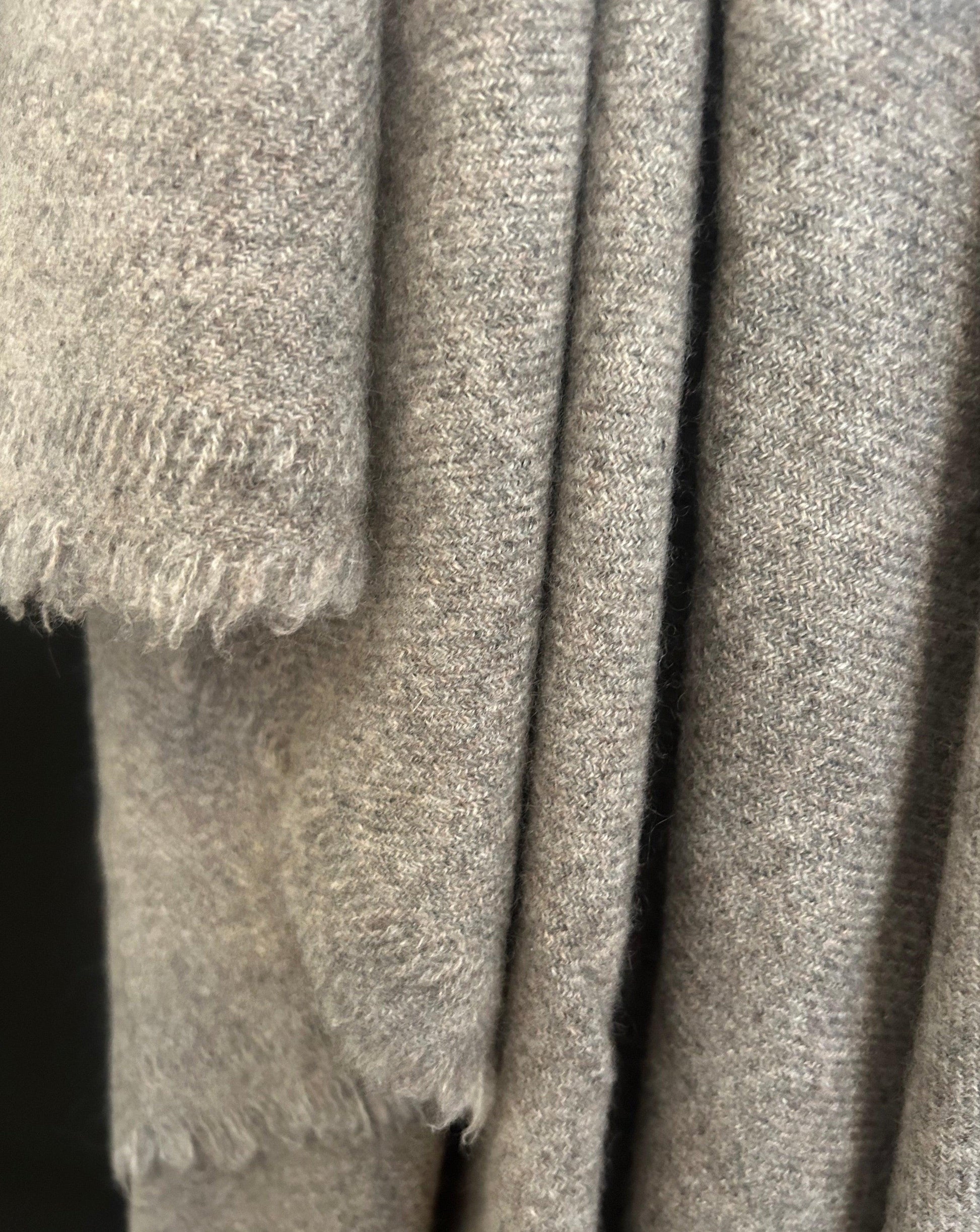 Cashmere Blanket - Grey Brown - Cashmere Luxe