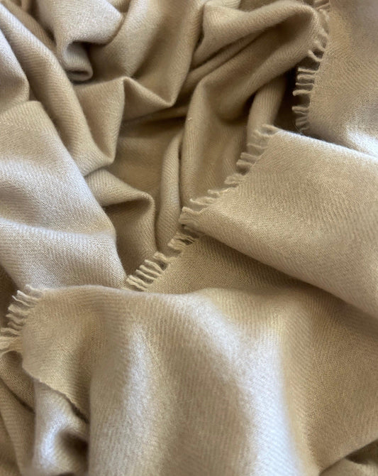 Cashmere Blanket Hand-Woven Dusty Cream - Cashmere Luxe