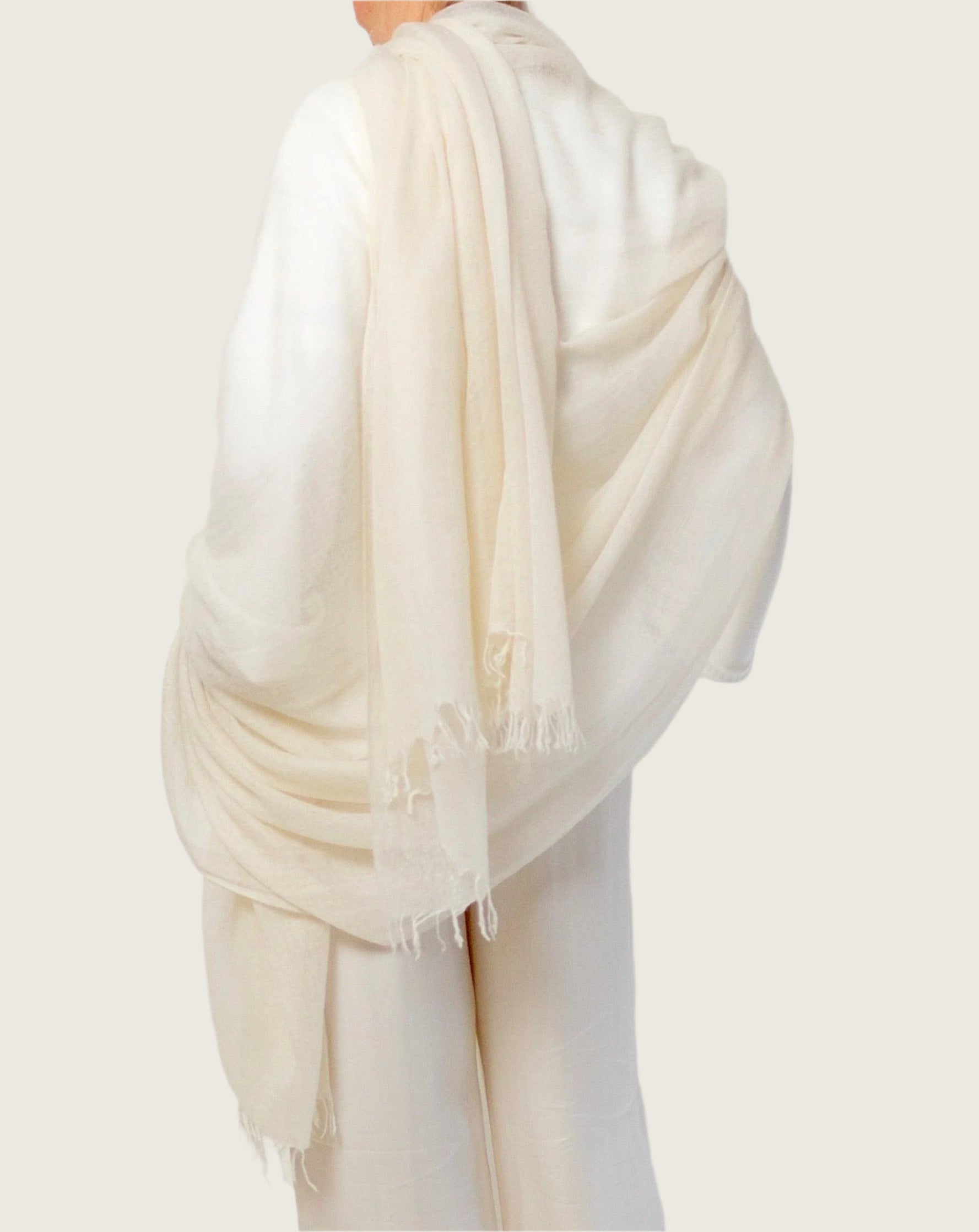 PURE CASHMERE WHITE WRAP - Cashmere Luxe