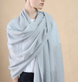 Travel Wrap Light Grey - Cashmere Luxe