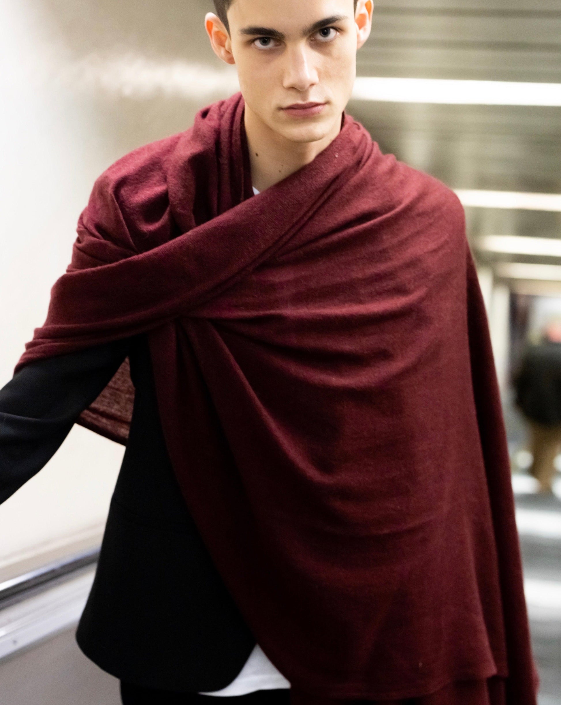 Travel Wrap Maroon - Cashmere Luxe