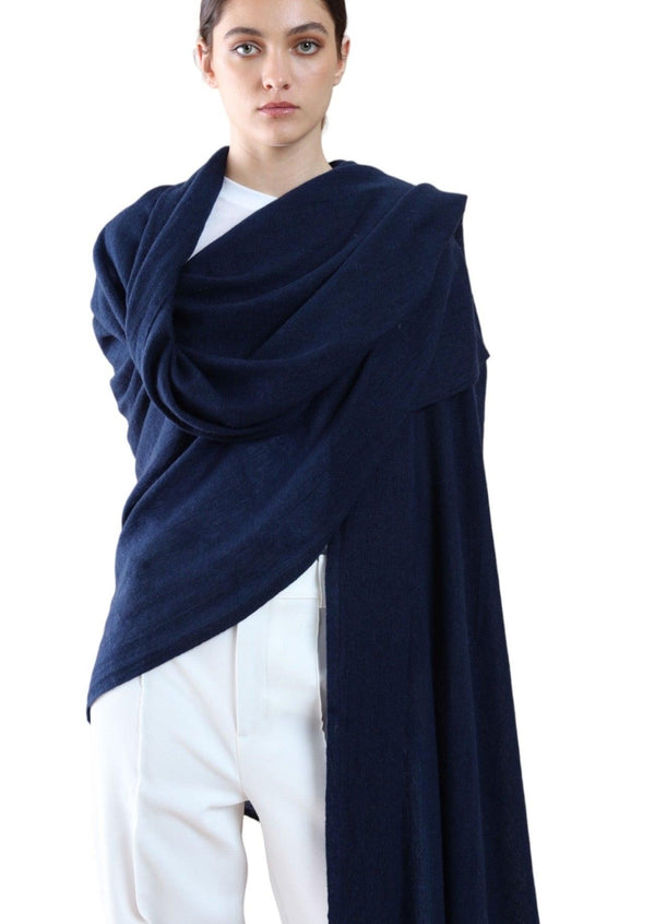 TRAVEL WRAP NAVY - Cashmere Luxe