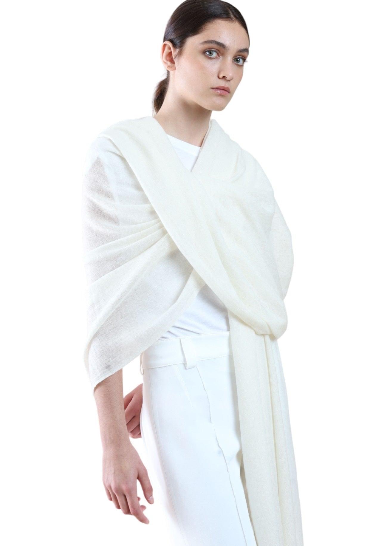 TRAVEL WRAP WHITE - Cashmere Luxe